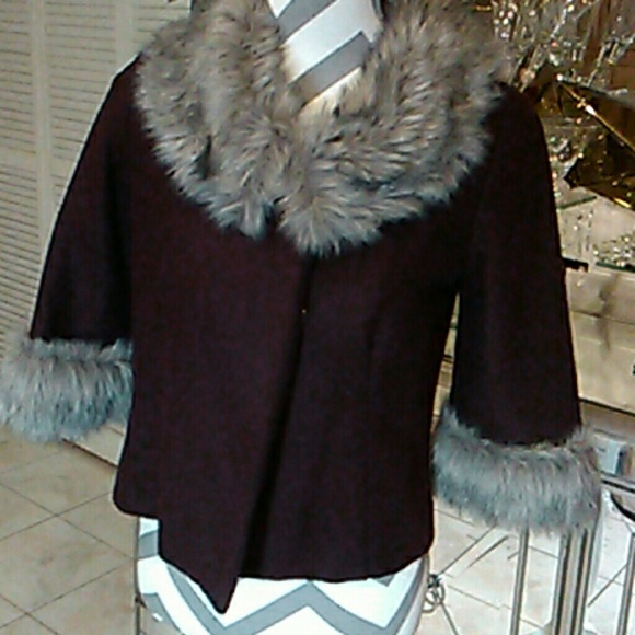 Crop Jacket With Faux Fur - Picture 5 of 5